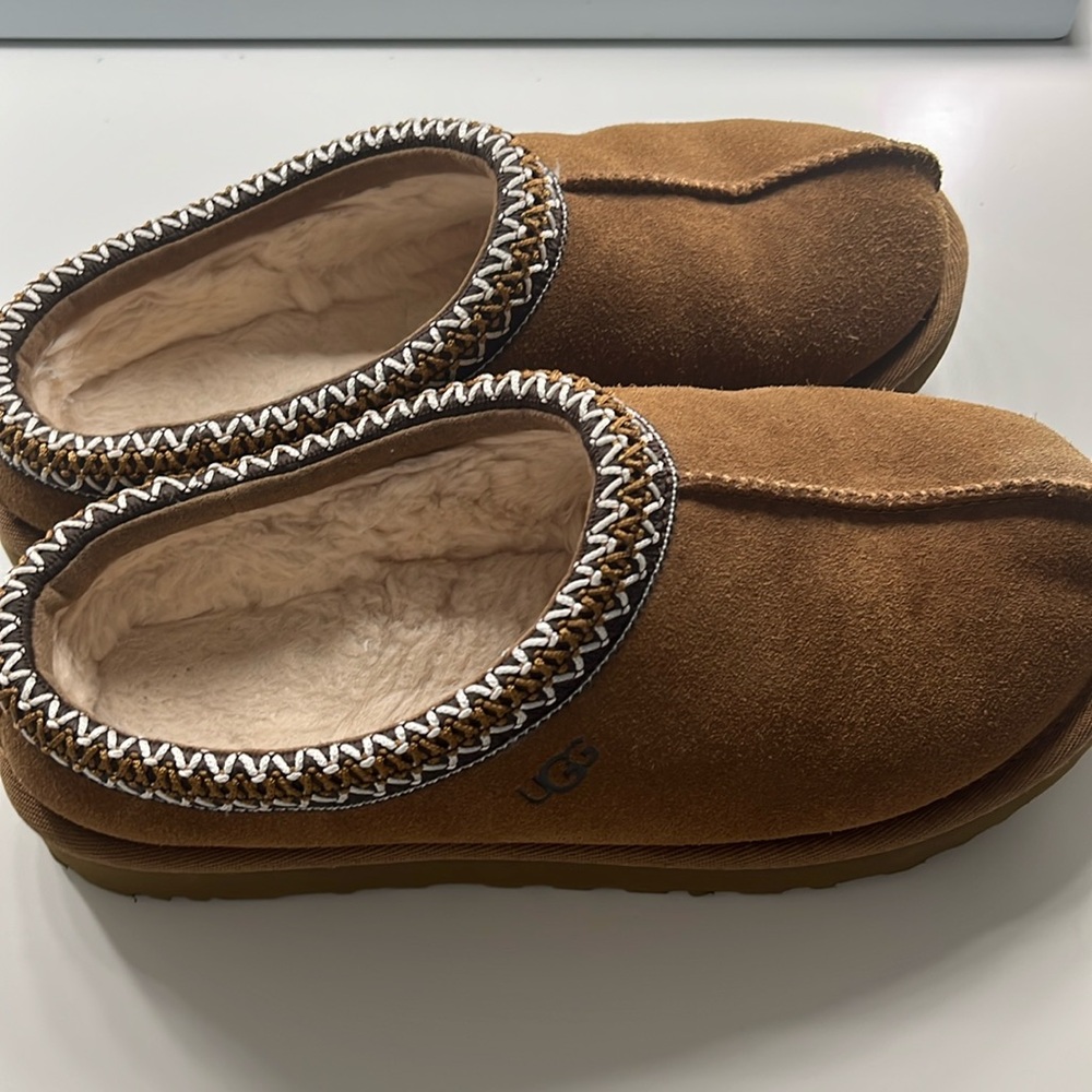 UGG TASMAN